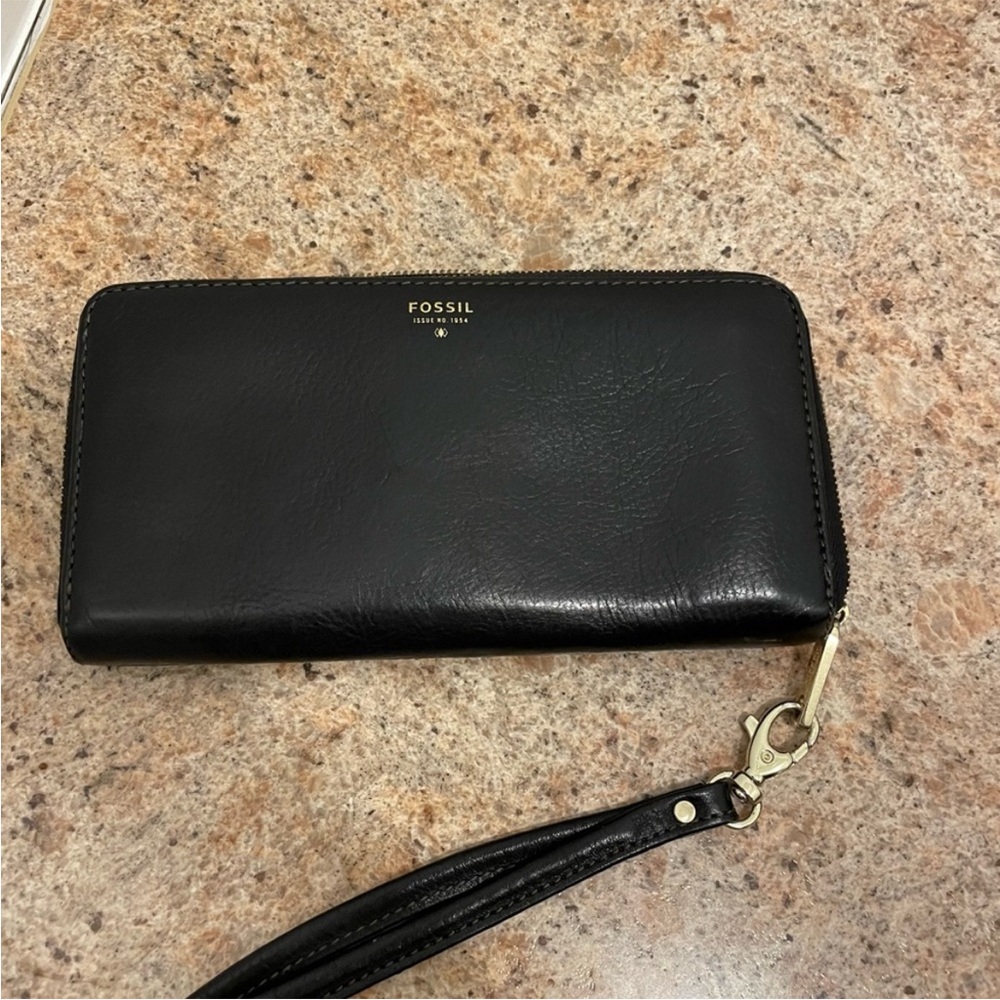 Fossil Wristlet Wallet